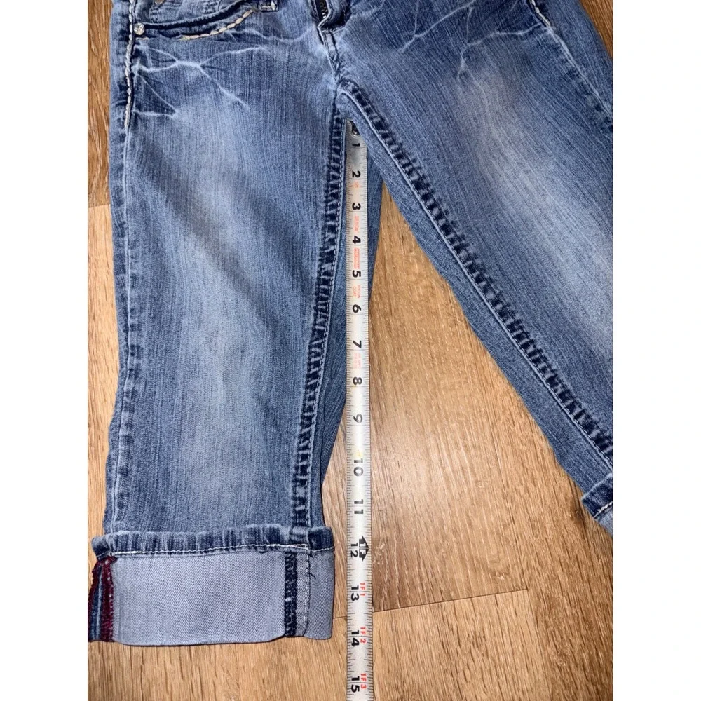 VTG YMI Medium Wash Low Rise Capri Jeans Whiskered Thick Stitch Size 1 Y2K